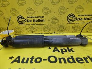 Gebruikte Schokbreker set Peugeot 208 I (CA/CC/CK/CL) 1.0 Vti 12V PureTech Prijs € 40,00 Margeregeling aangeboden door de Nollen autorecycling