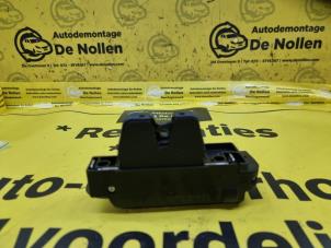 Gebruikte Slotmechaniek Achterklep Citroen C6 (TD) 2.7 HDiF V6 24V Prijs € 25,00 Margeregeling aangeboden door de Nollen autorecycling