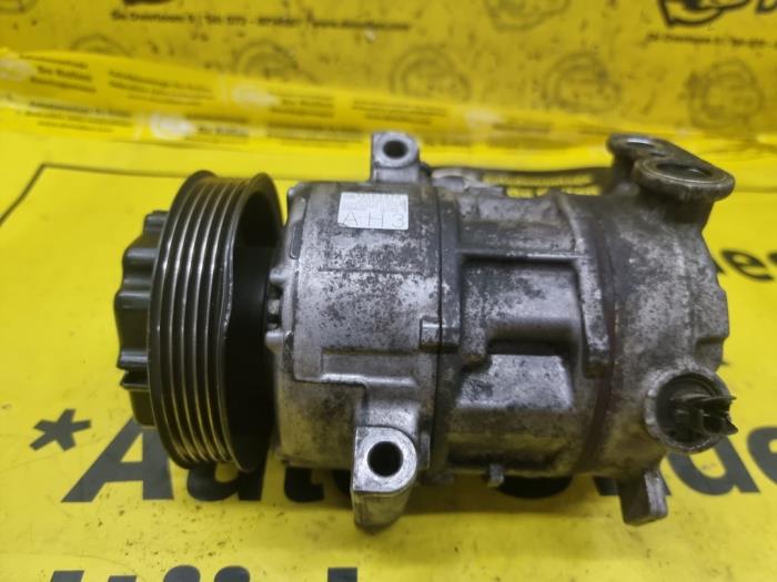 Gebruikte Aircopomp Opel Corsa D 1.6i OPC 16V Turbo Prijs € 75,00 Margeregeling aangeboden door autodemontage denollen