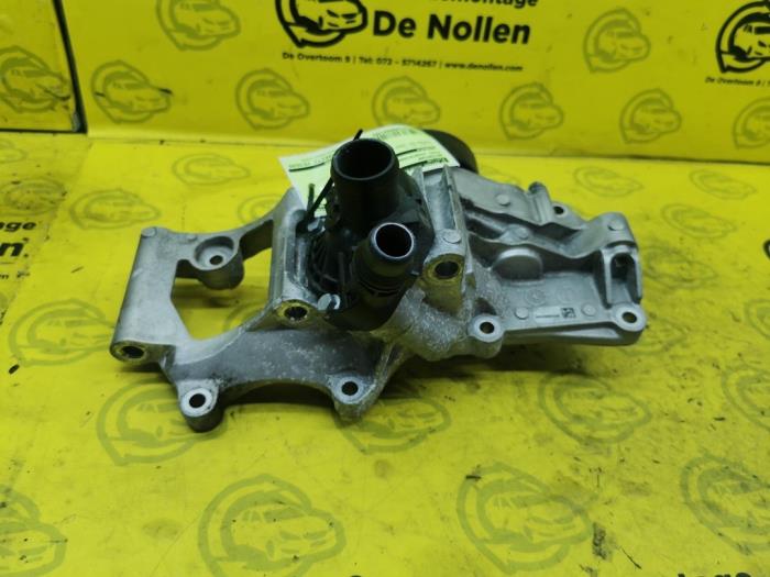 Gebruikte Waterpomp Mini Countryman (F60) 2.0 16V Cooper S ALL4 Prijs € 75,00 Margeregeling aangeboden door autodemontage denollen