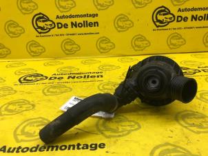 Gebruikte Thermostaathuis Mini Countryman (F60) 1.5 TwinPower Turbo 12V Cooper SE ALL4 Prijs € 75,00 Margeregeling aangeboden door de Nollen autorecycling