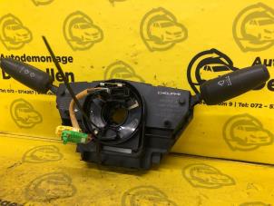 Gebruikte Licht + Raw Schakelaar Opel Corsa D 1.3 CDTi 16V ecoFLEX Prijs € 49,95 Margeregeling aangeboden door de Nollen autorecycling