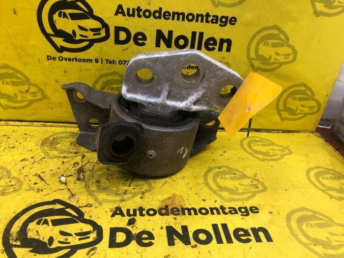 Gebruikte Motorsteun Opel Corsa D 1.3 CDTi 16V ecoFLEX Prijs € 30,25 Inclusief btw aangeboden door autodemontage denollen