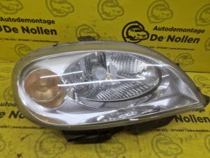 Gebruikte Koplamp rechts Citroen Saxo 1.1i X,SX Prijs € 30,00 Margeregeling aangeboden door de Nollen autorecycling