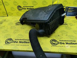 Gebruikte Luchtfilterhuis Dacia Sandero I (BS) 1.2 16V Prijs € 50,00 Margeregeling aangeboden door de Nollen autorecycling