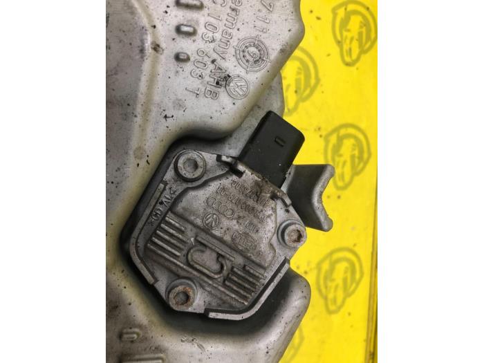 Gebruikte Carterpan Volkswagen Passat Variant (365) 1.4 TSI 16V Prijs € 39,95 Margeregeling aangeboden door autodemontage denollen