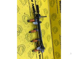 Gebruikte Injector brug Suzuki Alto (RF410) 1.1 16V Prijs € 40,00 Margeregeling aangeboden door de Nollen autorecycling