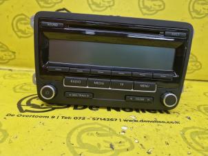 Gebruikte Radio CD Speler Volkswagen Polo V (6R) 1.4 GTI 16V Prijs € 50,00 Margeregeling aangeboden door de Nollen autorecycling