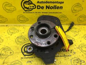 Gebruikte Asschenkel links-voor Opel Combo (Corsa C) 1.3 CDTI 16V Prijs € 50,00 Margeregeling aangeboden door de Nollen autorecycling