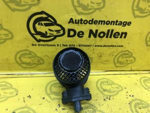 Gebruikte Luchtmassameter Opel Combo (Corsa C) 1.3 CDTI 16V Prijs € 40,00 Margeregeling aangeboden door de Nollen autorecycling