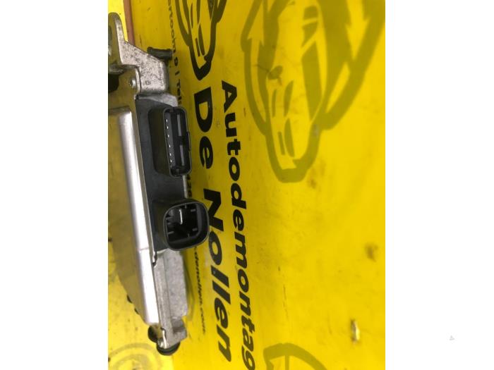 Gebruikte Start/Stop computer Peugeot 308 SW (L4/L9/LC/LJ/LR) 1.6 BlueHDi 120 Prijs € 50,00 Margeregeling aangeboden door autodemontage denollen