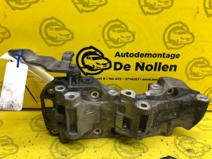 Gebruikte Dynamosteun onder BMW 4 serie (F32) 435d xDrive 3.0 24V Prijs € 40,00 Margeregeling aangeboden door de Nollen autorecycling