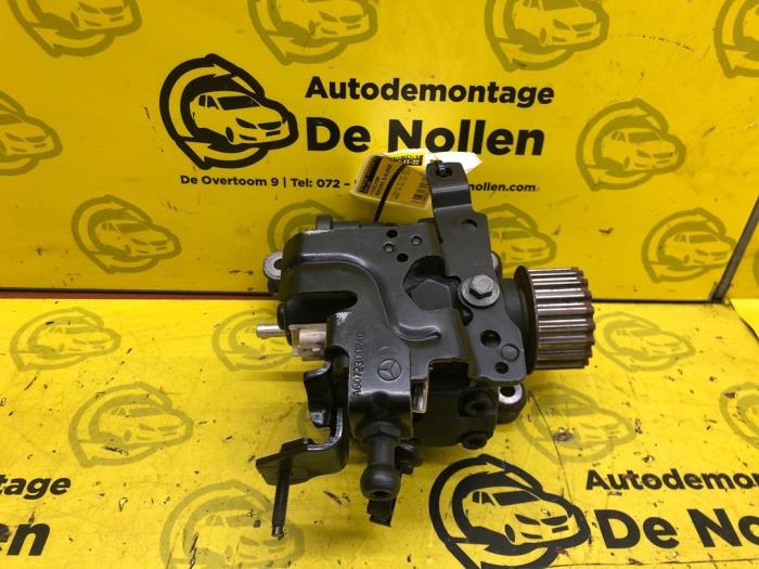 Gebruikte Dieselpomp Mercedes B (W246/W242) 1.5 B-180 CDI,d 16V Prijs € 125,00 Margeregeling aangeboden door autodemontage denollen