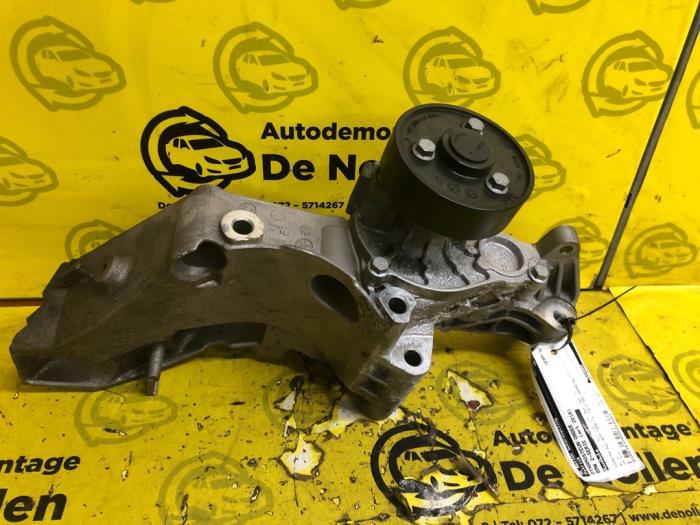 Gebruikte Dynamosteun onder BMW 2 serie (F23) 218i 1.5 TwinPower Turbo 12V Prijs € 50,00 Margeregeling aangeboden door autodemontage denollen