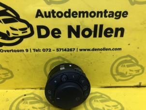 Gebruikte Schakelaar Licht Opel Corsa D 1.2 16V Prijs € 25,00 Margeregeling aangeboden door de Nollen autorecycling
