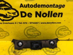 Gebruikte Handgreep Opel Corsa D 1.2 16V Prijs € 30,00 Margeregeling aangeboden door de Nollen autorecycling
