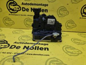 Gebruikte Deurslot Mechaniek 2Deurs rechts Opel Corsa D 1.3 CDTi 16V ecoFLEX Prijs € 29,99 Margeregeling aangeboden door de Nollen autorecycling