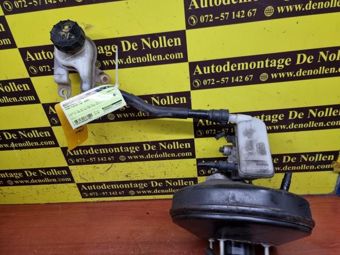 Gebruikte Rembol Ford Fiesta 6 (JA8) 1.6 16V Sport Prijs € 50,00 Margeregeling aangeboden door autodemontage denollen