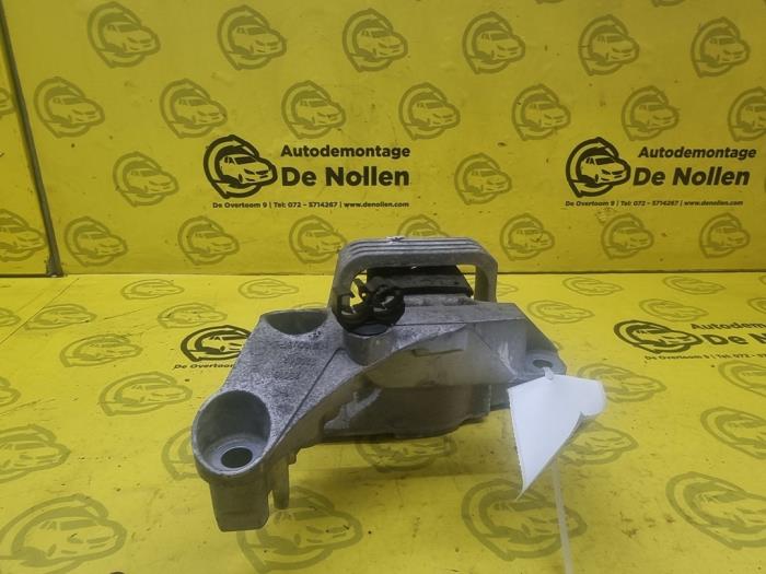 Gebruikte Motorsteun Renault Scénic III (JZ) 1.4 16V TCe 130 Prijs € 30,00 Margeregeling aangeboden door autodemontage denollen