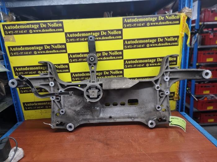 Gebruikte Subframe Volkswagen Passat (3C2) 1.6 FSI 16V Prijs € 75,00 Margeregeling aangeboden door autodemontage denollen
