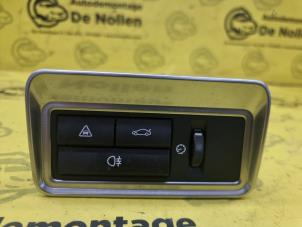 Gebruikte Schakelaar Jaguar XF (CC9) 2.2 D 16V Prijs € 50,00 Margeregeling aangeboden door de Nollen autorecycling