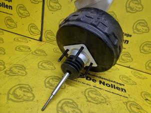 Gebruikte Hoofdremcilinder Jaguar XF (CC9) 2.2 D 16V Prijs € 150,00 Margeregeling aangeboden door de Nollen autorecycling