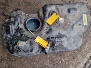 Gebruikte Brandstoftank Ford Fiesta 6 (JA8) 1.25 16V Prijs € 100,00 Margeregeling aangeboden door de Nollen autorecycling