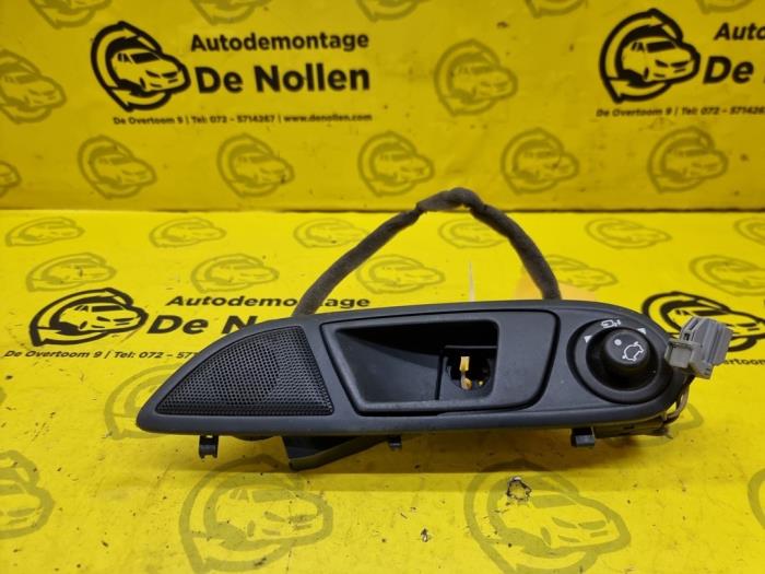 Gebruikte Handgreep Ford Fiesta 6 (JA8) 1.6 16V Sport Prijs € 20,00 Margeregeling aangeboden door autodemontage denollen