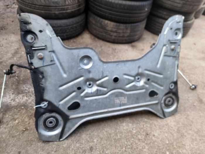Gebruikte Subframe Fiat Talento 2.0 EcoJet BiTurbo 145 Prijs € 275,00 Margeregeling aangeboden door autodemontage denollen