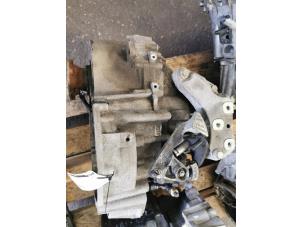 Gebruikte Versnellingsbak Seat Leon SC (5FC) 2.0 TDI FR 16V Prijs € 500,00 Margeregeling aangeboden door de Nollen autorecycling