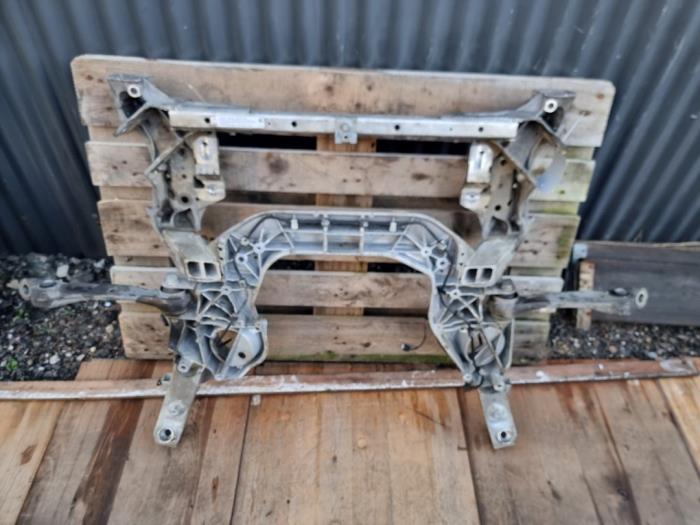 Gebruikte Subframe BMW M5 (F10) M550d 3.0 xDrive 24V Prijs € 250,00 Margeregeling aangeboden door autodemontage denollen