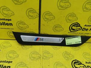 Gebruikte Bekleding achterinstap BMW M5 (F10) M550d 3.0 xDrive 24V Prijs € 40,00 Margeregeling aangeboden door de Nollen autorecycling