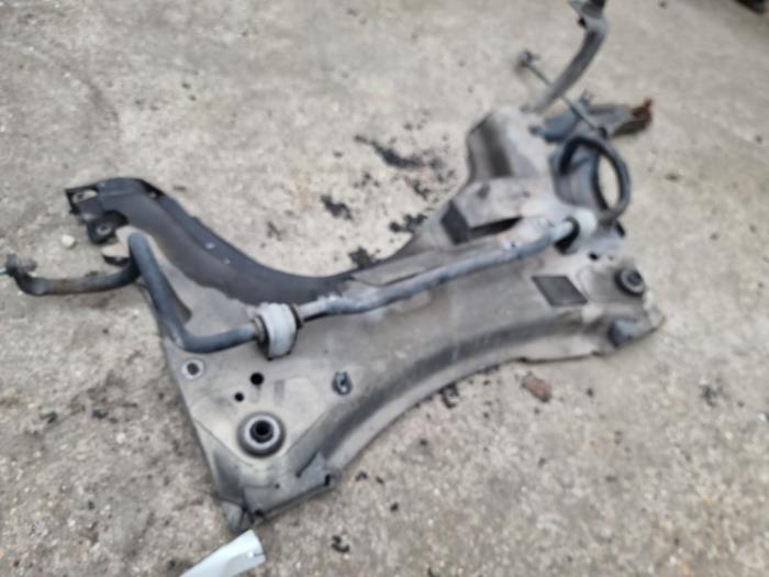 Gebruikte Subframe Renault Megane II CC (EM) 2.0 16V Prijs € 125,00 Margeregeling aangeboden door autodemontage denollen