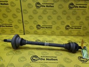 Gebruikte Steekas links-achter Mercedes C (W205) C-200d 2.2 16V Prijs € 140,00 Margeregeling aangeboden door de Nollen autorecycling