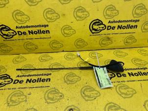 Gebruikte Antenne Peugeot 2008 (CU) 1.6 e-HDi FAP Prijs € 35,00 Margeregeling aangeboden door de Nollen autorecycling