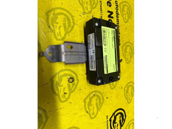 Gebruikte Radio module Renault Master III (EV/HV/UV/VA/VB/VD/VF/VG/VJ) 2.3 dCi 145 16V FWD Prijs € 35,00 Margeregeling aangeboden door autodemontage denollen