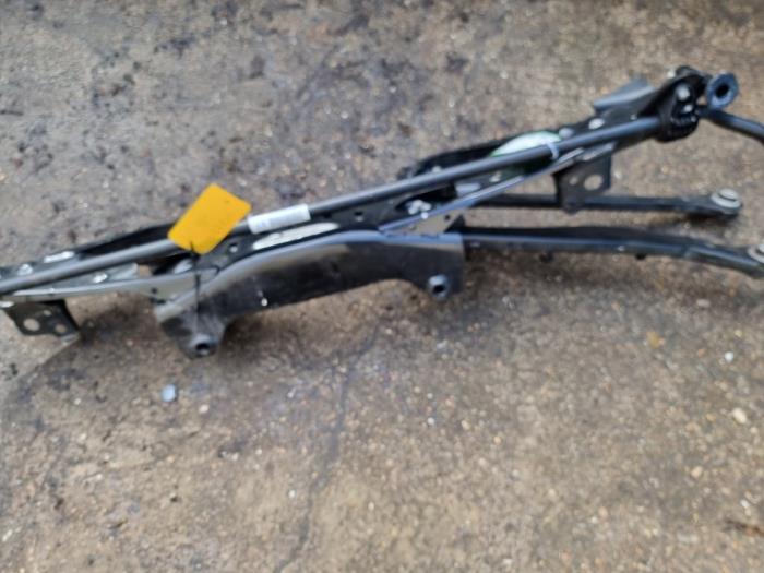 Gebruikte Subframe Mini Clubman (F54) 1.5 Cooper 12V Prijs € 150,00 Margeregeling aangeboden door autodemontage denollen