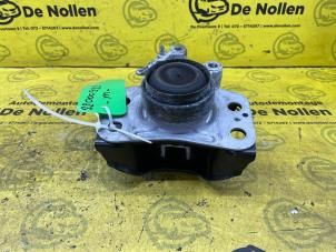 Gebruikte Motorsteun Renault Twingo II (CN) 1.2 16V Prijs € 40,00 Margeregeling aangeboden door de Nollen autorecycling