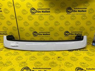 Gebruikte Spoiler achterklep Renault Twingo III (AH) ZE R80 Prijs € 100,00 Margeregeling aangeboden door de Nollen autorecycling