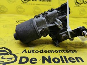 Gebruikte Ruitenwissermotor voor Renault Twingo II (CN) 1.2 16V Prijs € 49,99 Margeregeling aangeboden door de Nollen autorecycling