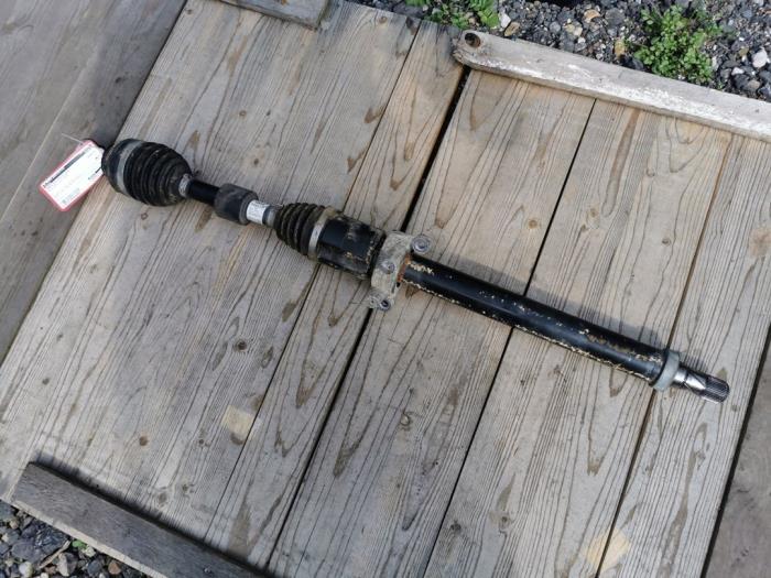 Aandrijfas rechts-voor van een MINI Mini (F56) 2.0 16V Cooper S 2016