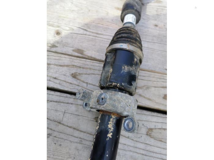 Aandrijfas rechts-voor van een MINI Mini (F56) 2.0 16V Cooper S 2016