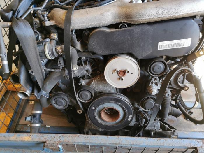 Motor van een Volkswagen Touareg (7PA/PH) 3.0 TDI V6 24V 2011