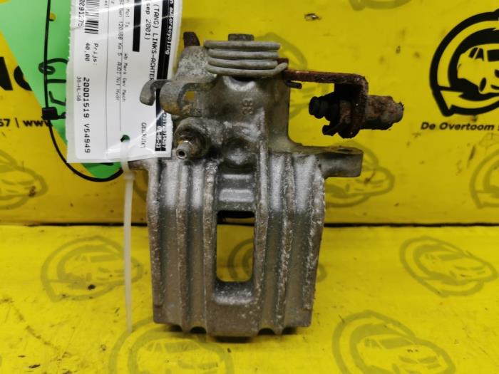 Remklauw (Tang) links-achter van een Audi A4 (B6) 2.0 20V 2001