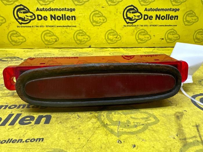 Extra Remlicht midden van een Mazda 3 (BK12) 1.6i 16V 2004