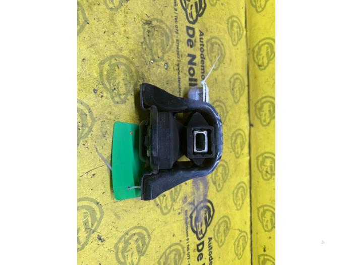 Motorsteun van een Peugeot 208 I (CA/CC/CK/CL) 1.4 16V 2012