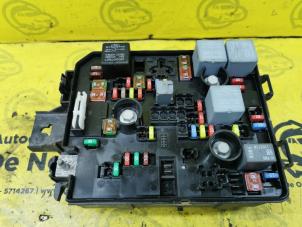 Gebruikte Zekeringkast Opel Adam 1.2 16V Prijs € 70,00 Margeregeling aangeboden door de Nollen autorecycling