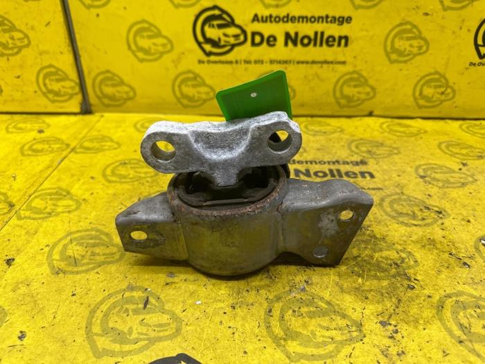 Gebruikte Motorrubber Opel Adam 1.2 16V Prijs € 22,50 Margeregeling aangeboden door autodemontage denollen