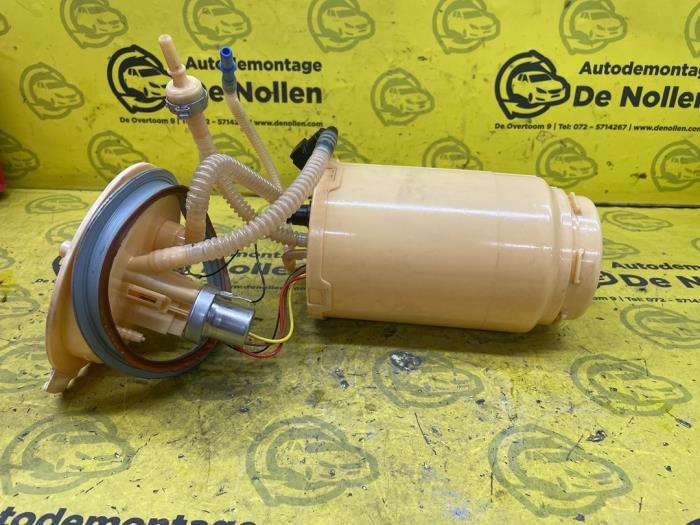 Gebruikte Tank element Pomp Volkswagen Touareg (7PA/PH) 3.0 TDI V6 24V Prijs € 125,00 Margeregeling aangeboden door autodemontage denollen