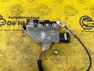 Gebruikte Portierslot Mechaniek 4Deurs links-achter Opel Corsa F (UB/UH/UP) 1.2 Turbo 12V 100 Prijs € 40,00 Margeregeling aangeboden door de Nollen autorecycling